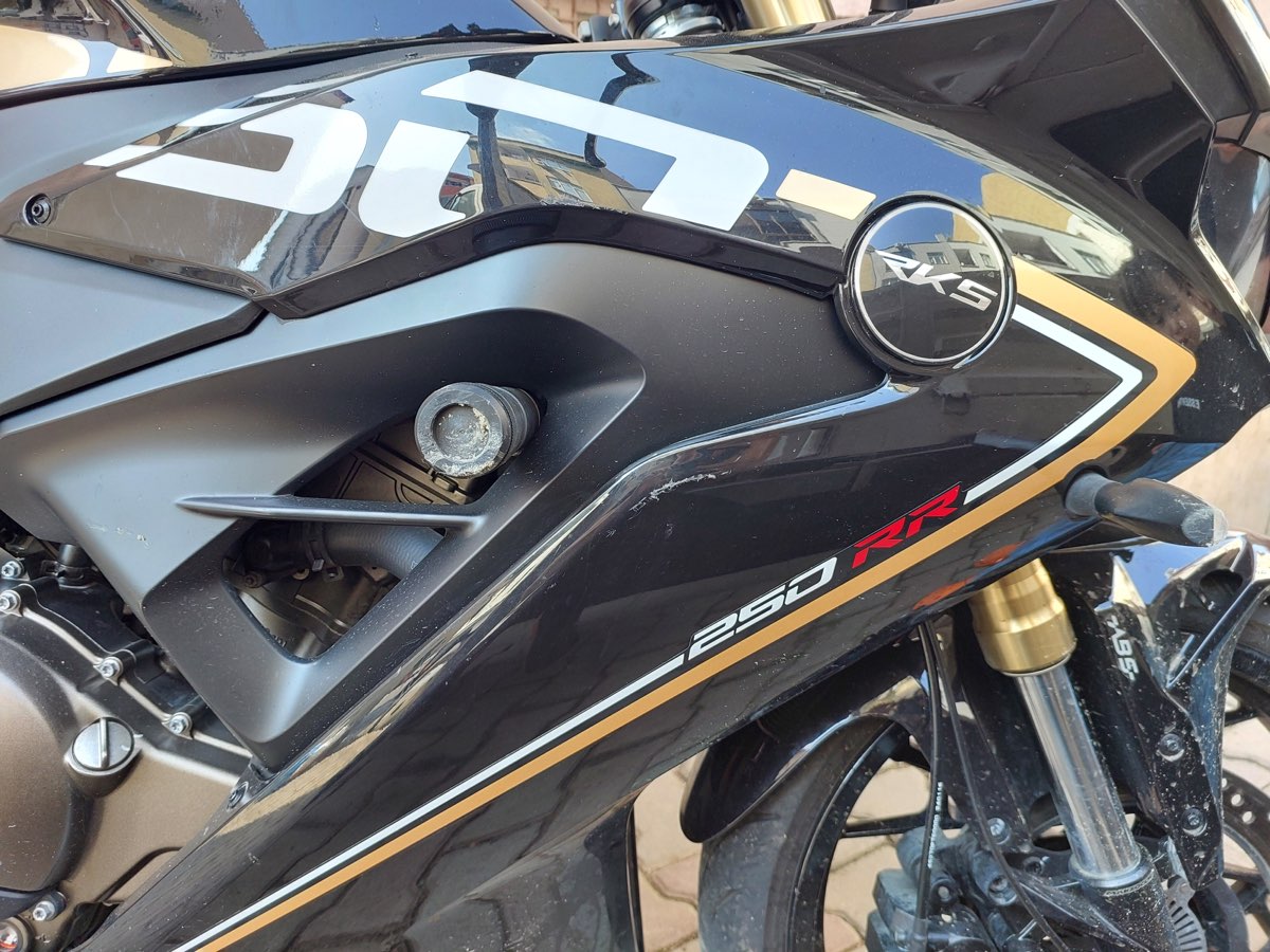 QJmotor SRK250RS - Foto 3