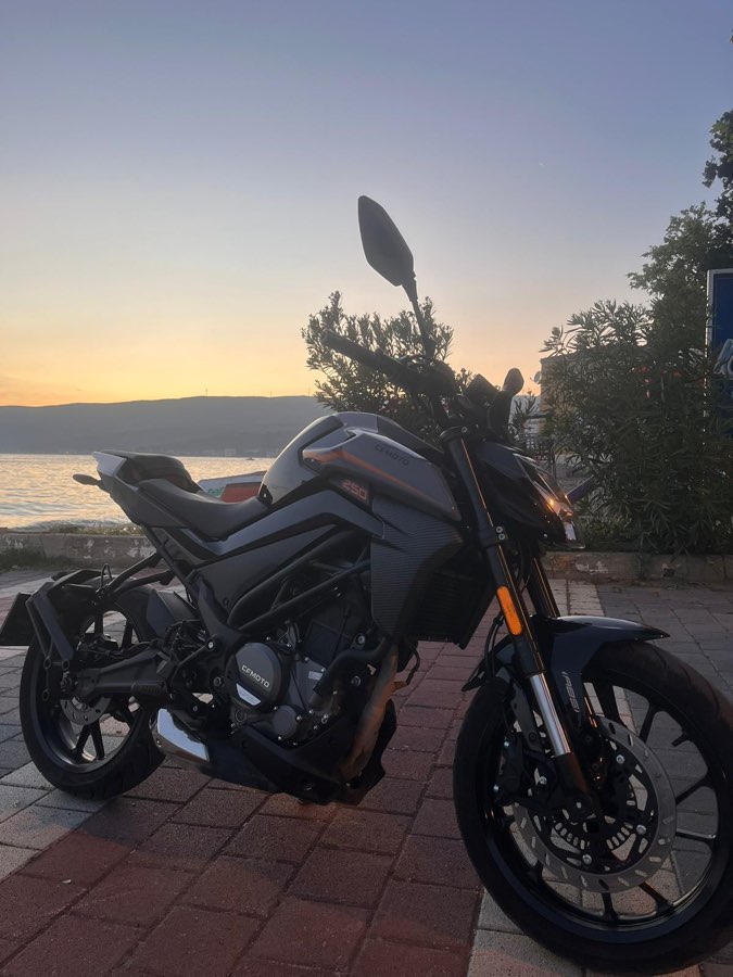 CF Moto 250NK - Foto 2