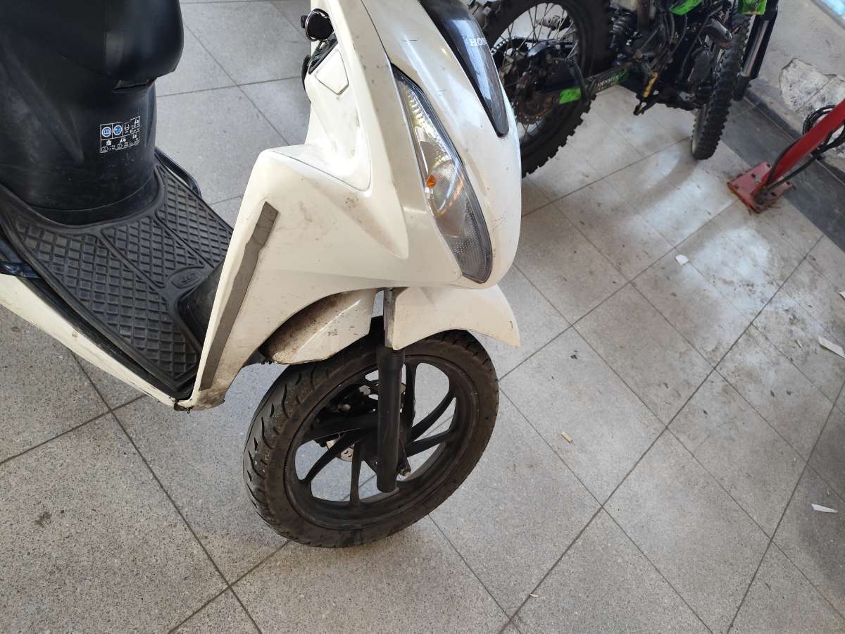 Honda Dio - Foto 2