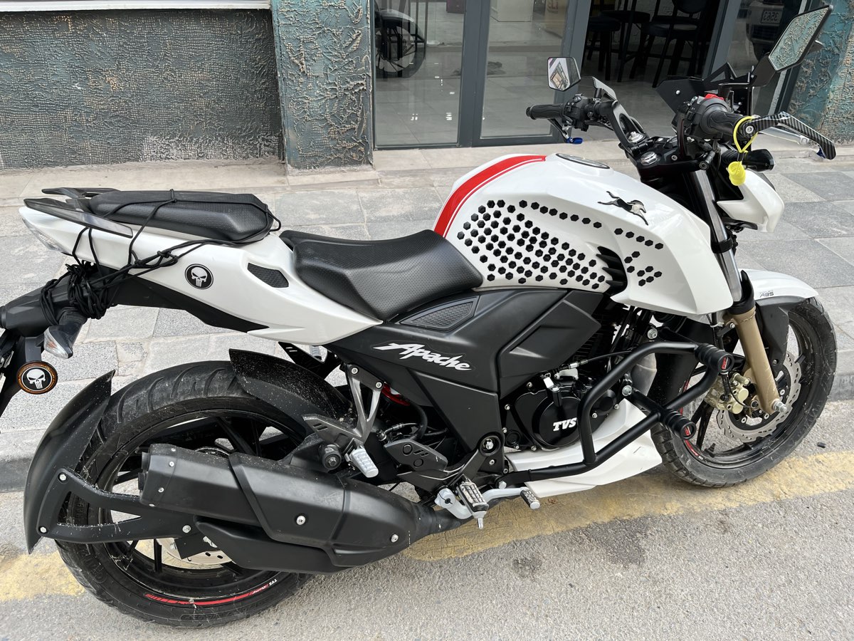 TVS Apache RTR 200 4V - Foto 2