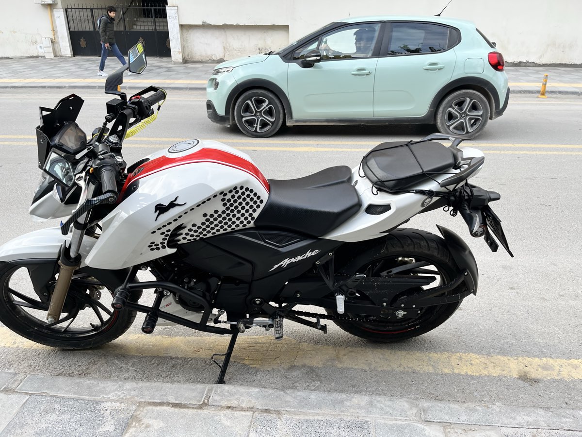 TVS Apache RTR 200 4V - Foto 4