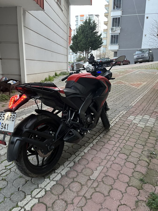 Bajaj Pulsar RS200 - Foto 3
