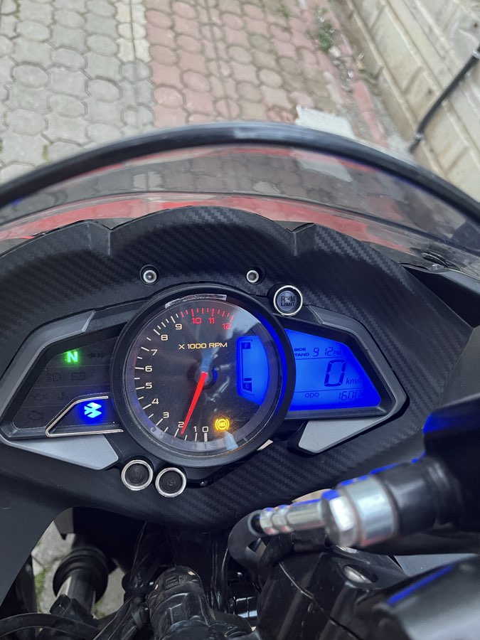 Bajaj Pulsar RS200 - Foto 4