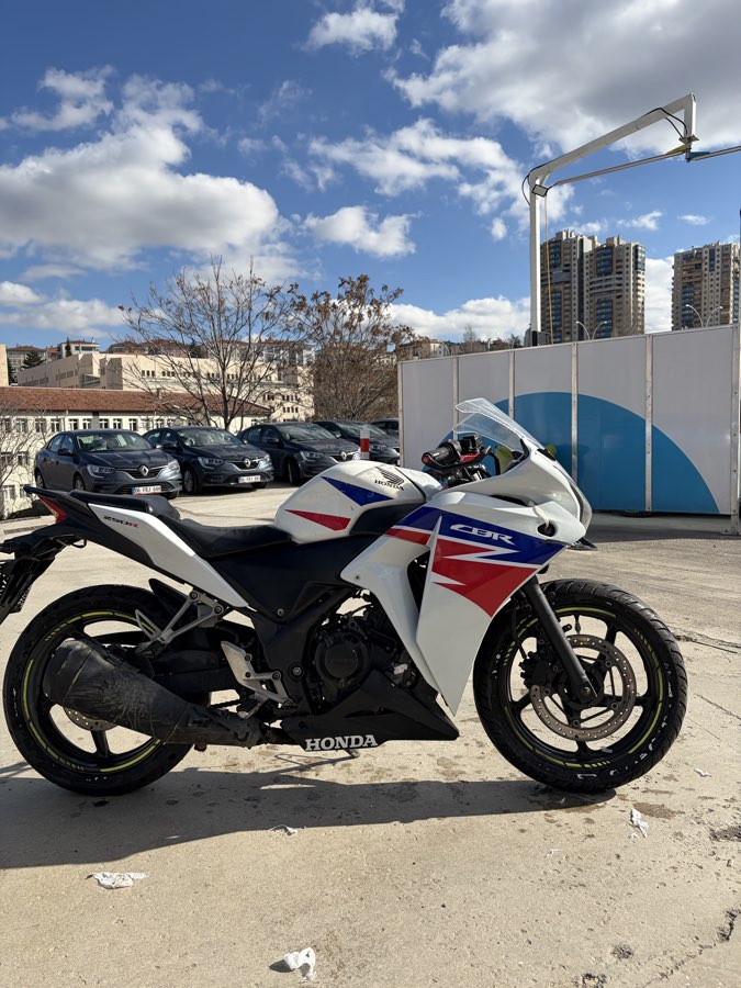 Honda CBR300R - Foto 2