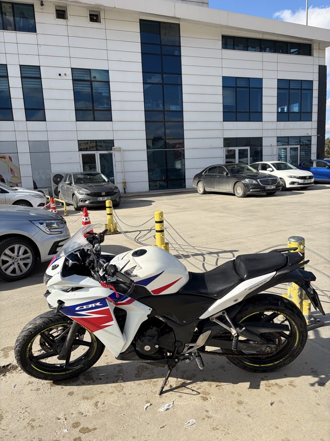 Honda CBR300R - Foto 3
