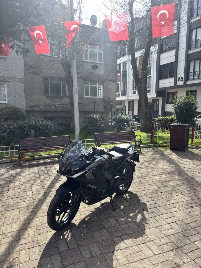 Bajaj Pulsar RS200 - Foto 2