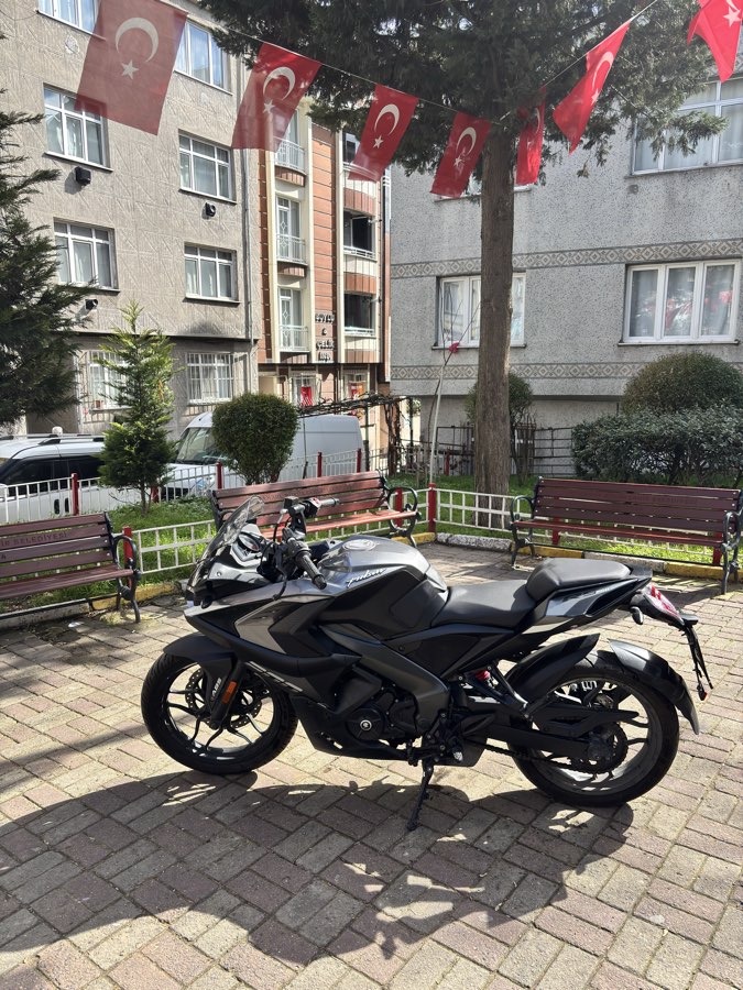 Bajaj Pulsar RS200 - Foto 4