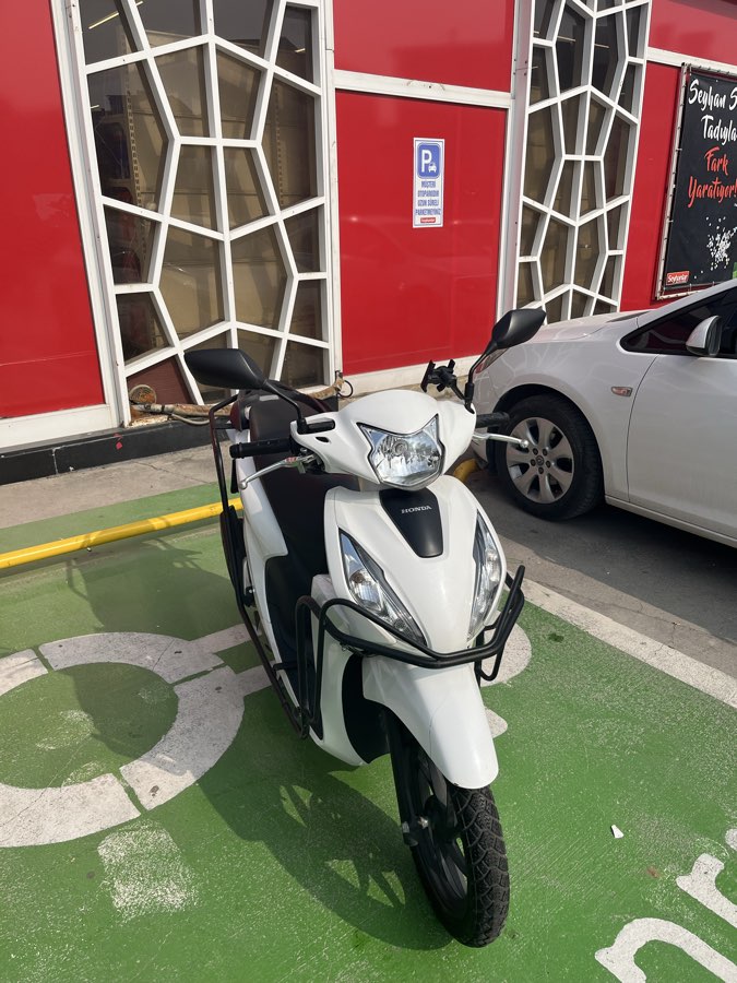 Honda Dio 2023 - honda dio