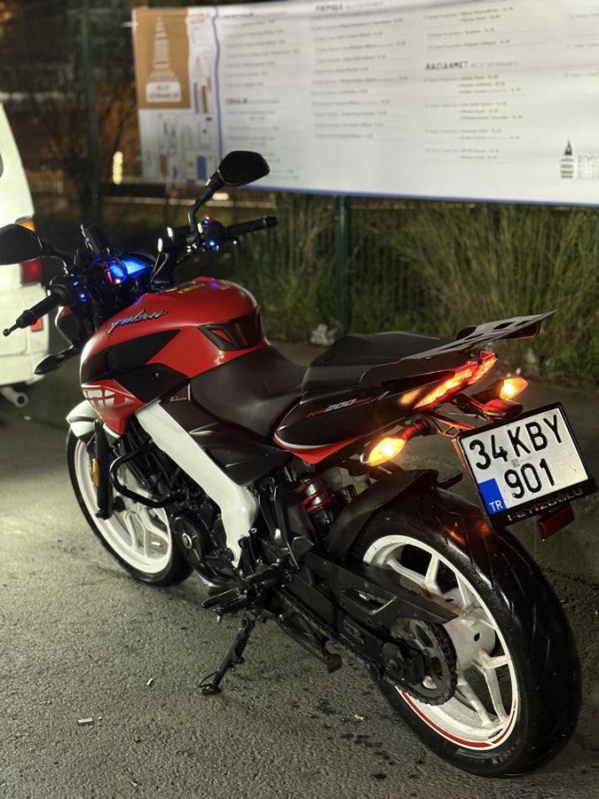Bajaj Pulsar NS200 - Foto 2