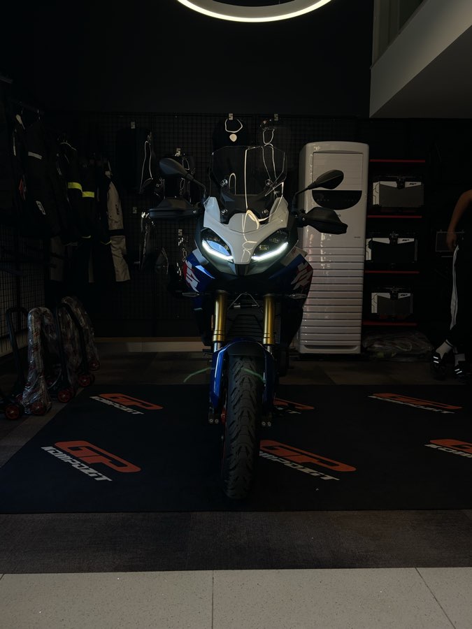 BMW F 900 XR - Foto 2