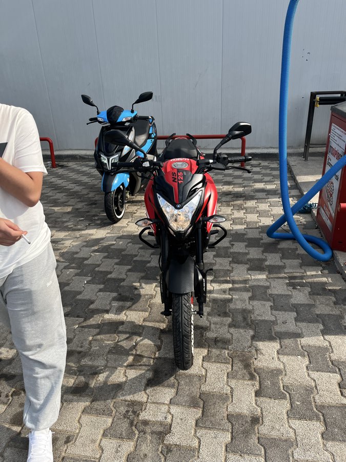 Bajaj Pulsar NS 125 - Foto 2