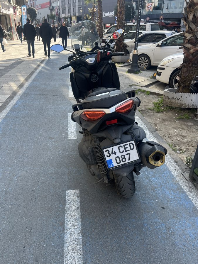 Yamaha XMAX 400 - Foto 3