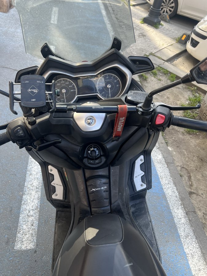 Yamaha XMAX 400 - Foto 5