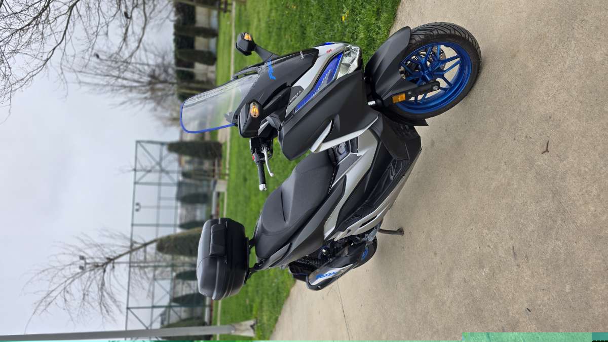 Honda Forza 250 - Foto 2