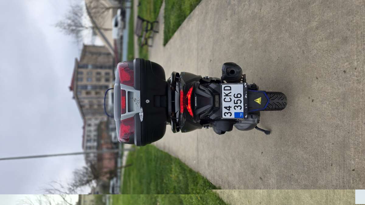 Honda Forza 250 - Foto 4