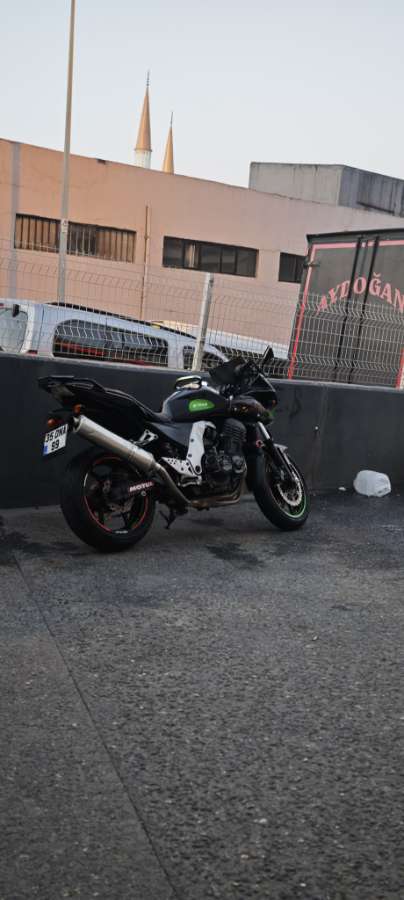 Kawasaki Z750s - Foto 4