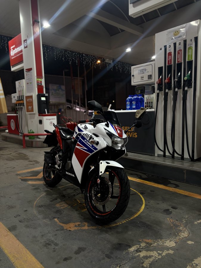 Honda CBR 125R - Foto 4