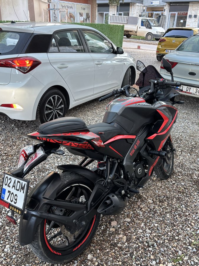 Bajaj Pulsar RS 200 - Foto 5