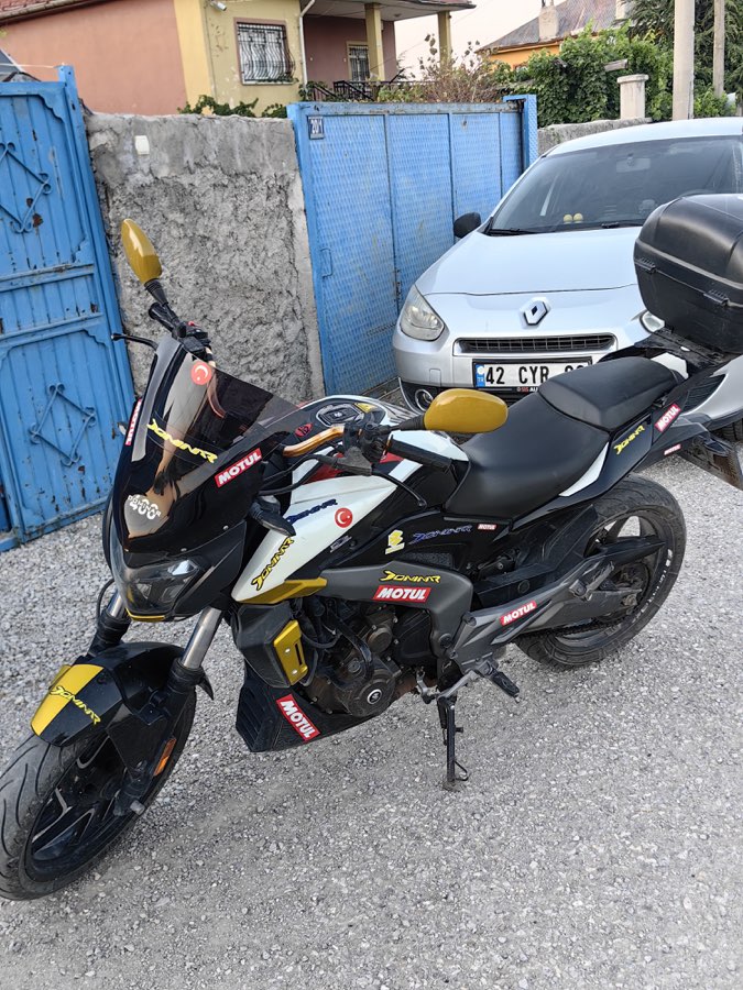 Bajaj 2017 - Foto 4
