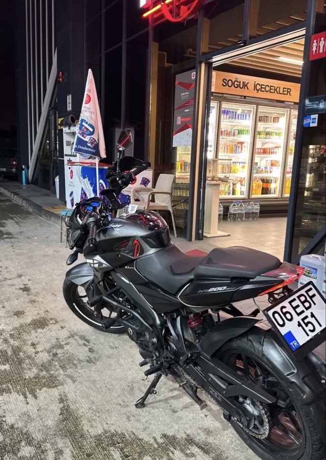 Bajaj Pulsar NS 200 - Foto 3