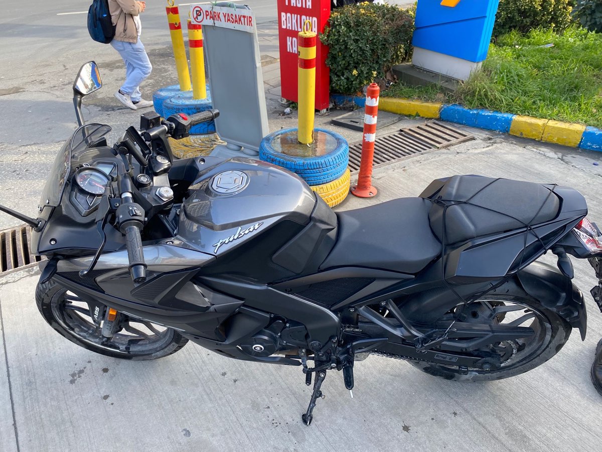 Bajaj Pulsar RS200 - Foto 4