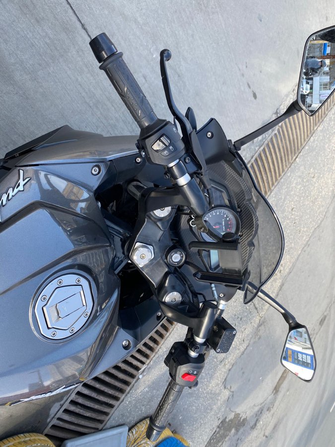 Bajaj Pulsar RS200 - Foto 5