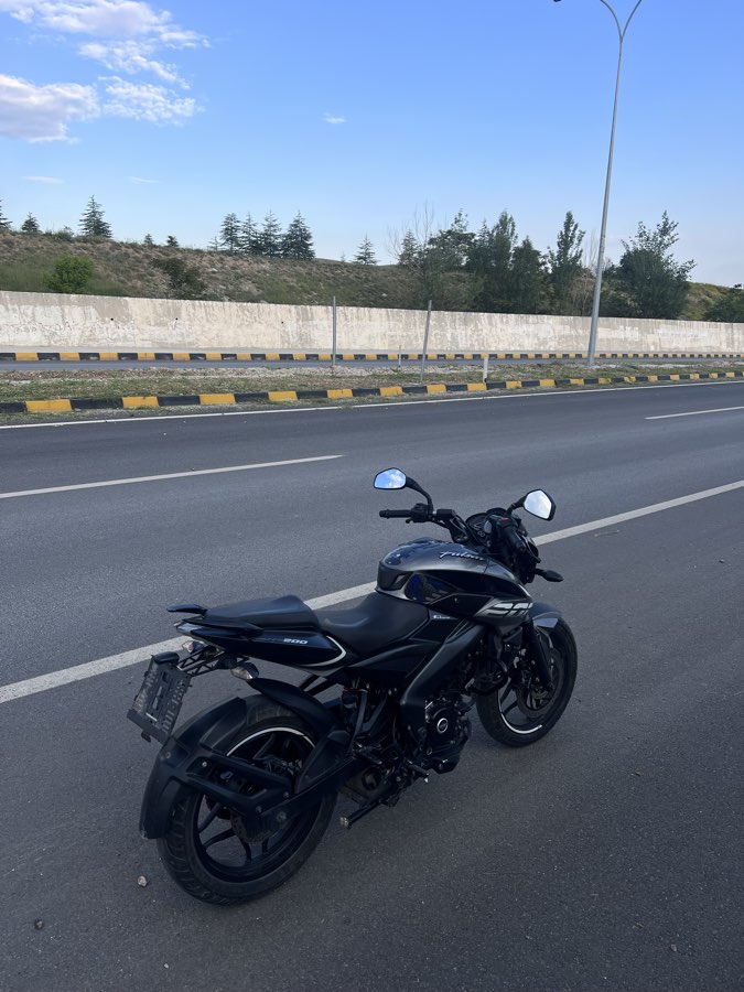 Bajaj Pulsar NS200 - Foto 2