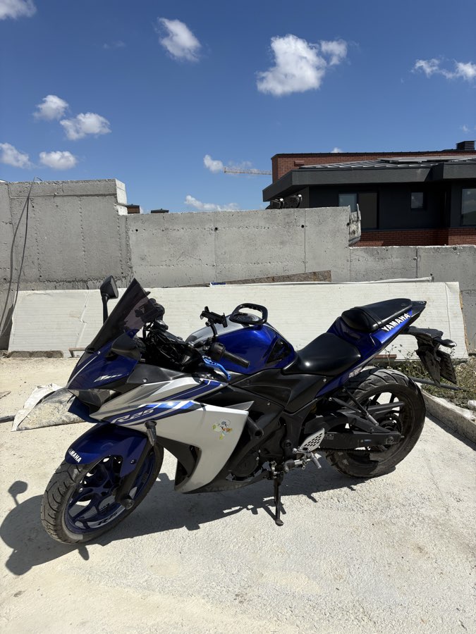 Yamaha R25 2016 - YAMAHA R25