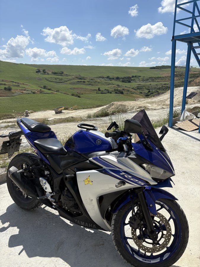 Yamaha R25 - Foto 2
