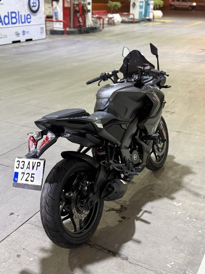 Bajaj Pulsar RS 200 - Foto 4