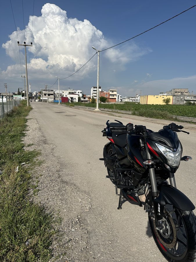 Bajaj Pulsar 200 NS - Foto 2