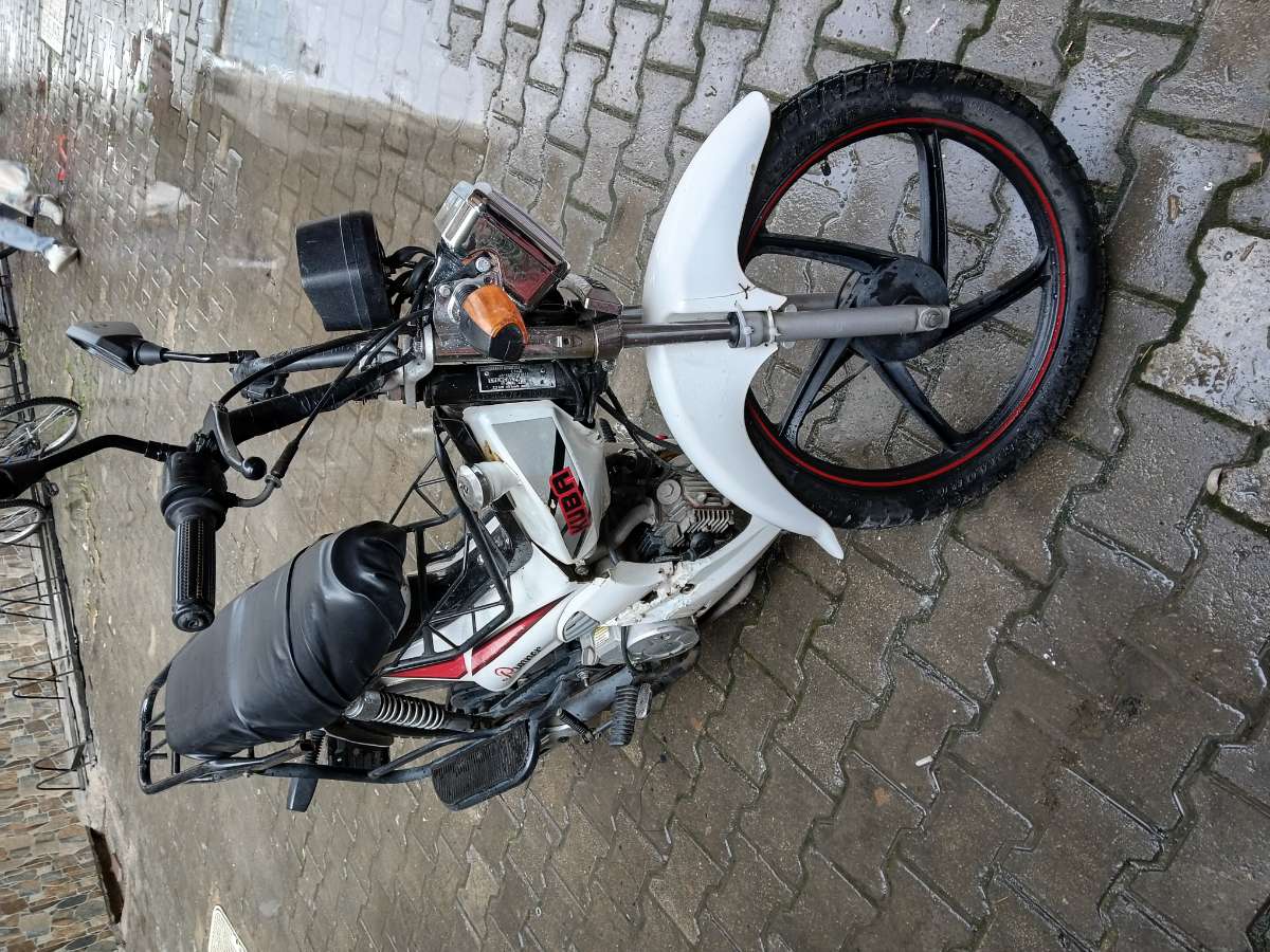 Kuba Runner50 2018 - KUBA RUNNER RUHSATTA 50CC 100LÜKE ÇEVRİLDİ ALT MOTOR KOMPLE YENİLENDİ MUAYENE VE PLAKA VAR BİSİKLET