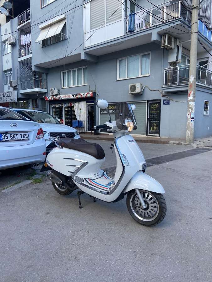 RKS Bitter 50 Pro 2023 - B ehliyete özel 125 cc (ACİL)