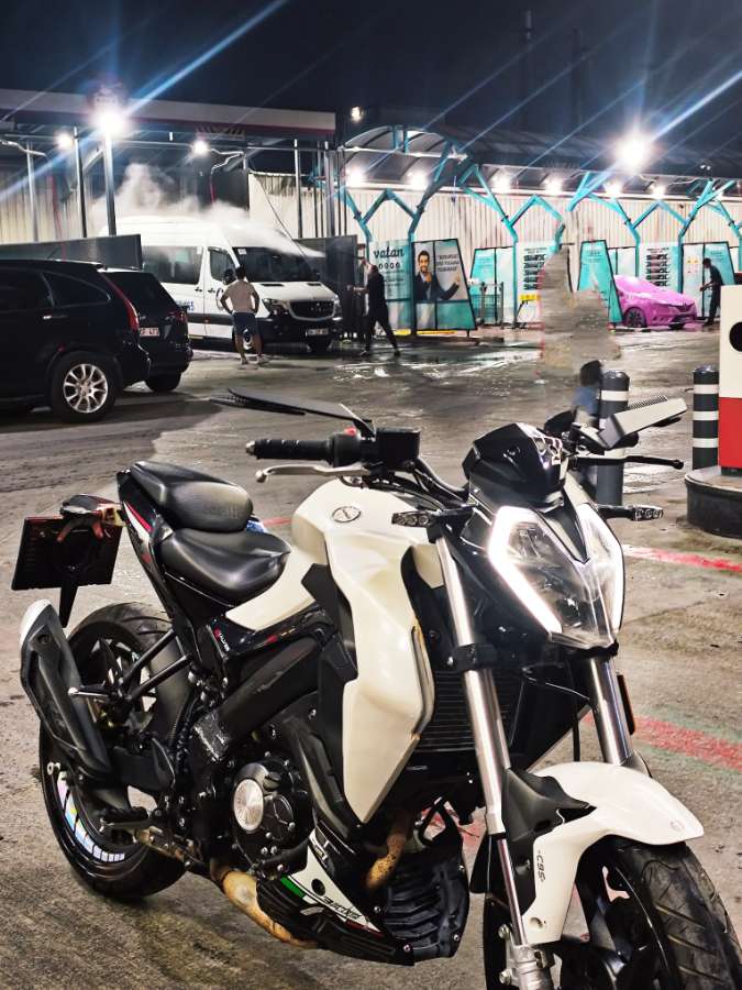 Benelli BN 125 - Foto 2