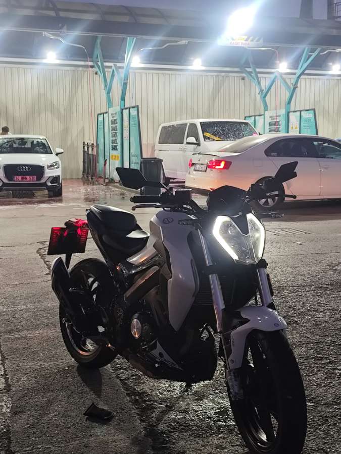 Benelli BN 125 - Foto 4