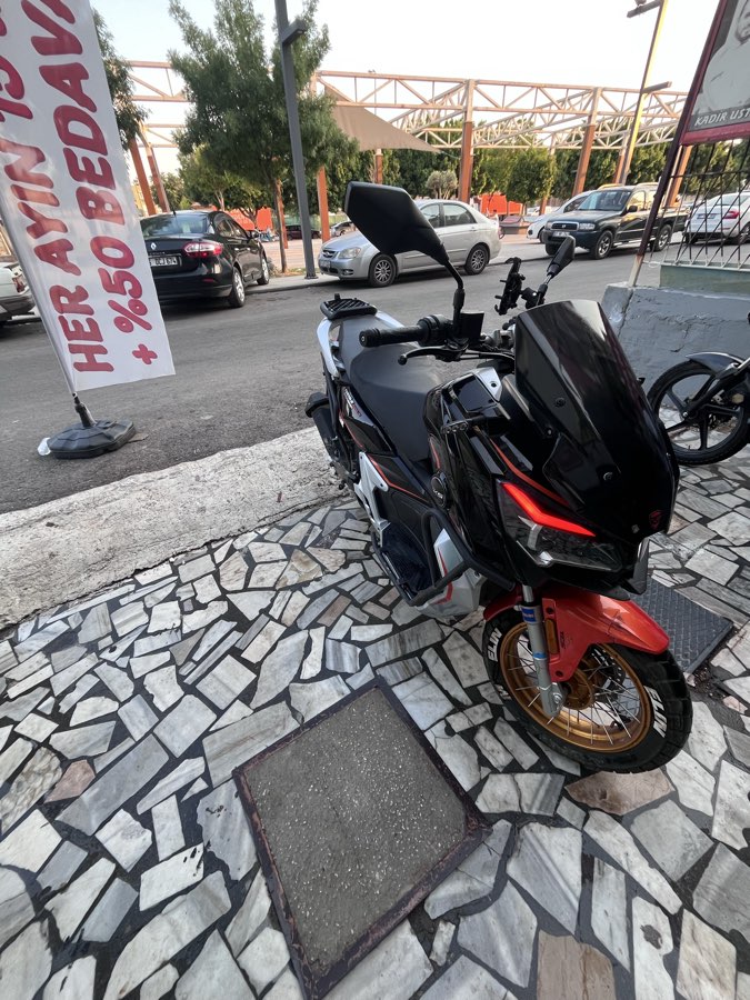 RKS Reale 125X 2024 - 18km'de ekstralı, ufak hasarlı uyguna