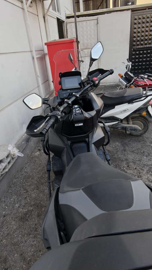 Honda ADV350 - Foto 2