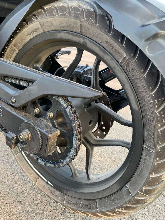 Bajaj Pulsar 200 NS - Foto 3