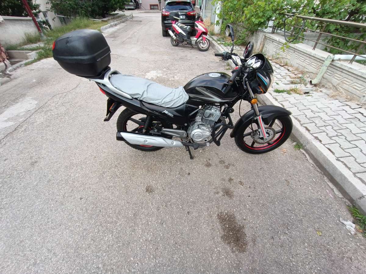 Asya Motorsiklet Hero 125 2012 - 3.Sahibinden Vizeli Sigortalı Motorsiklet