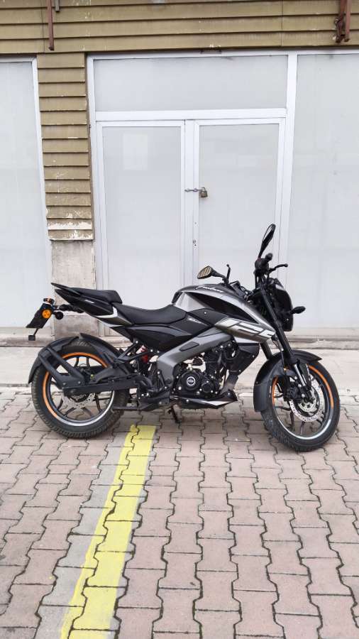 Bajaj Pulsar NS125 2023 - Bajaj