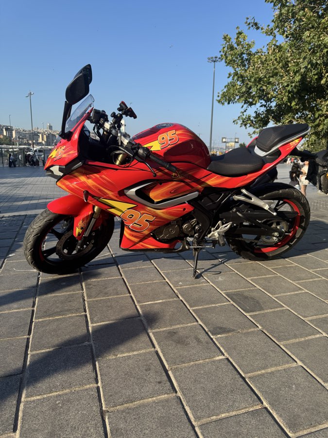 RKS 125R - Foto 2