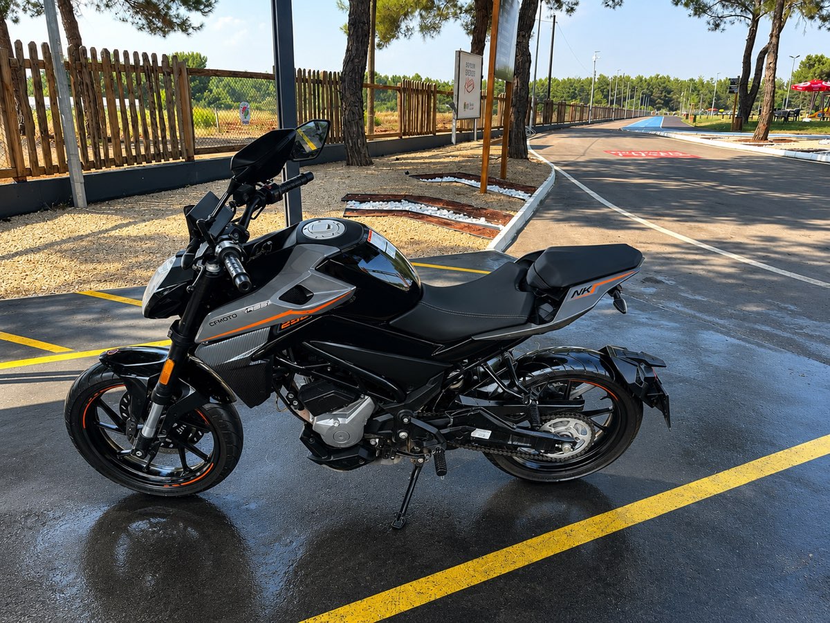 CF Moto 250NK - Foto 2