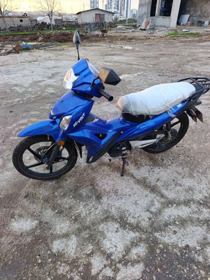 Revolt Atlas 125 2025 - kredi kartın borcu için acil satılık