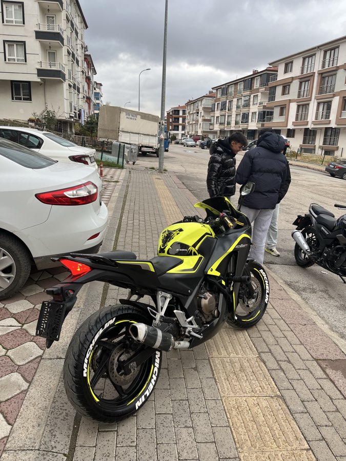 Honda CBR300R - Foto 2