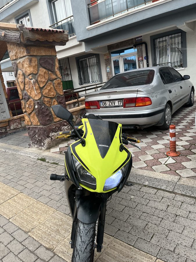 Honda CBR300R - Foto 4