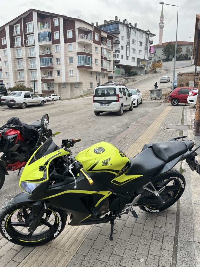 Honda CBR300R - Foto 5
