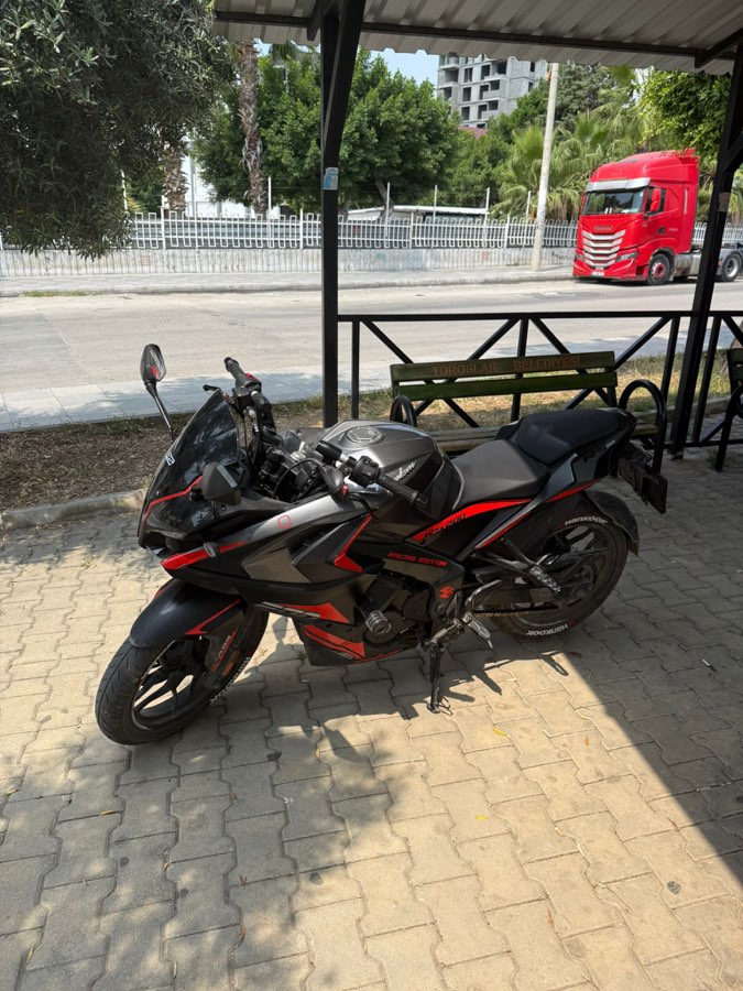 Bajaj Pulsar RS 200 2024 - İLK GELEN ALIR FIRSAT MOTOR