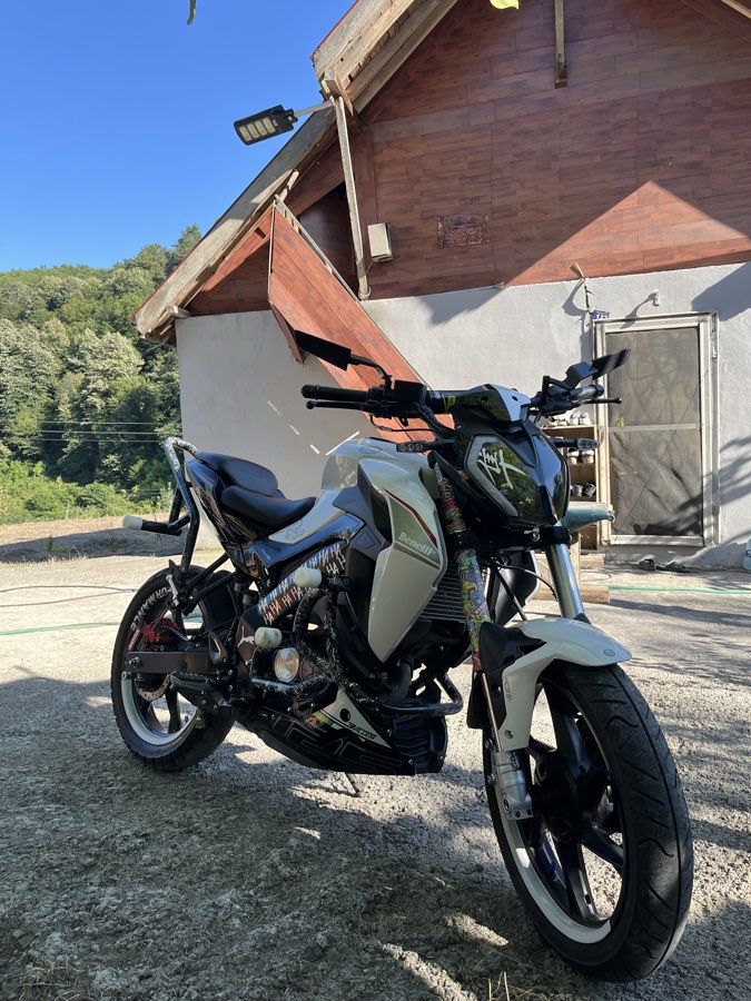 Benelli BN 125 - Foto 4