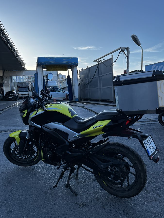 Bajaj Dominar 250 - Foto 3