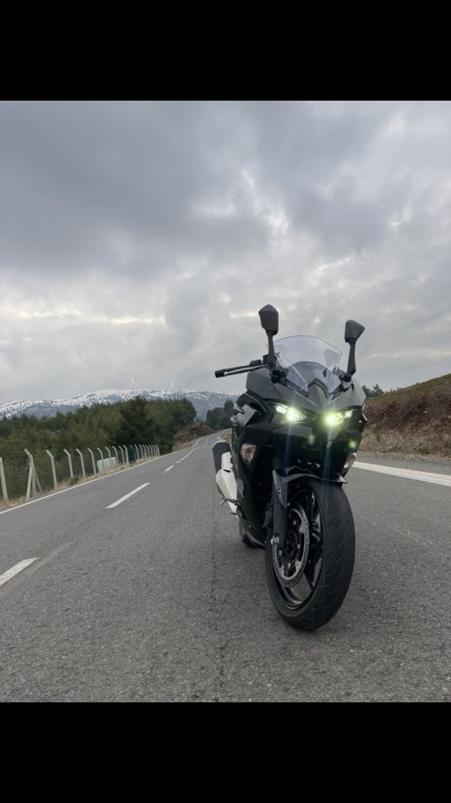 Kawasaki Ninja 300 2024 - ninja 500